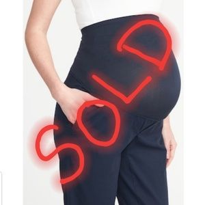 Sold!!!! Old Navy Maternity pants black